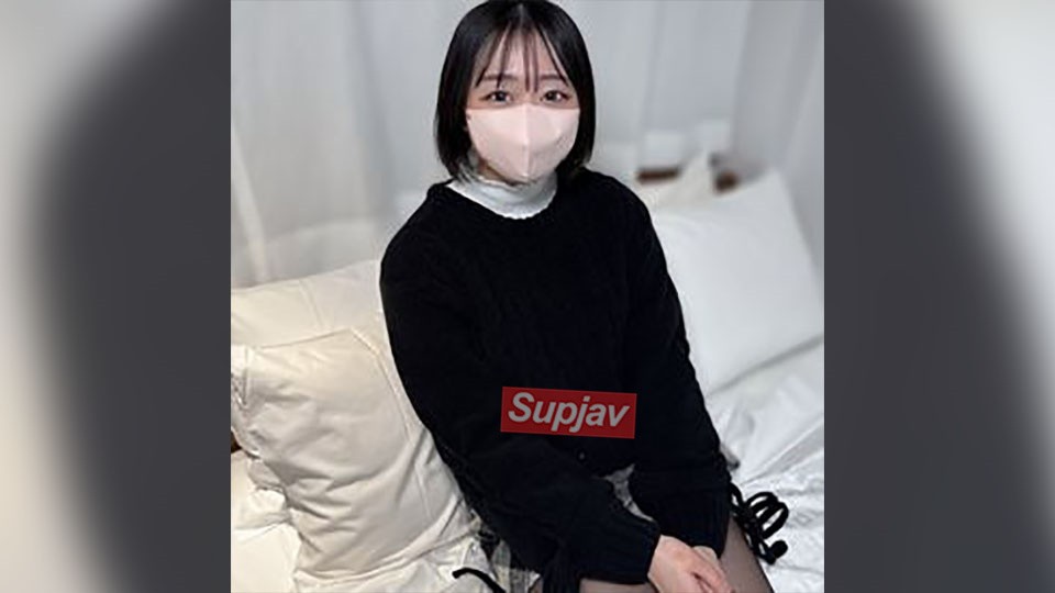 FC2PPV 4712300 200 Limited To 1580pt! [No] [Creampie Lifted] A Big-Assed JD With A Boyfriend Barks Like A Dog During Lovey-Dovey Sex, So We Creampie Her. Shower Together. *Bonus Included